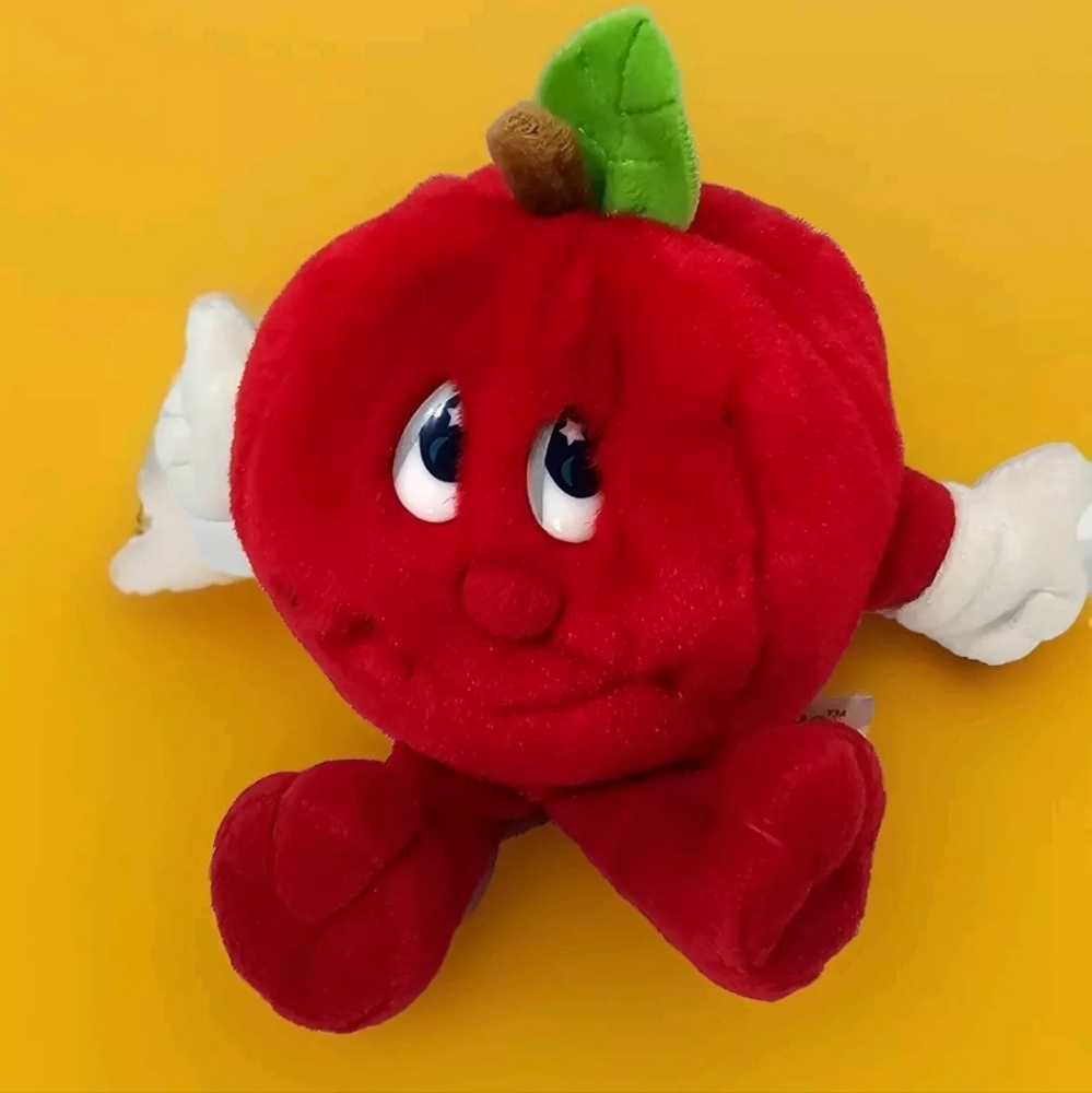 Dan Dee Dandee Collectors Choice Red Apple Plush Stuffed Moon Star Eyes